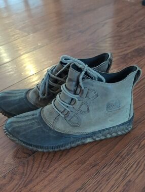 Sorel Women's Out And About Duck Boots